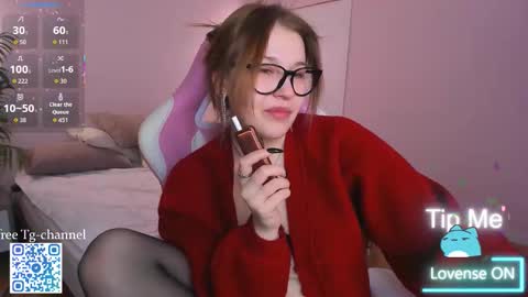 Collen Mon Tue Wed Thu Fri GMT 3 0300am - 0900am  online show from December 4, 5:56 pm