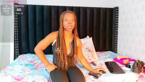 Lauren online show from April 2, 12:34 pm