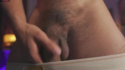 colstorw_ online show from April 8, 10:40 am