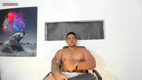 coltonmassif_ online show from February 11, 3:29 am