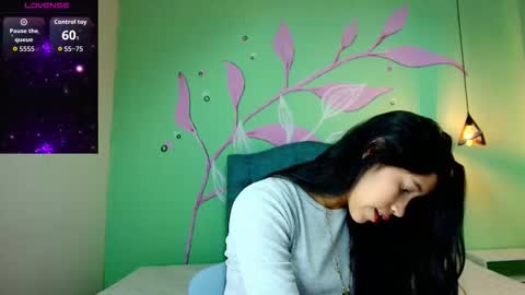 C O N N I E online show from November 11, 8:33 pm