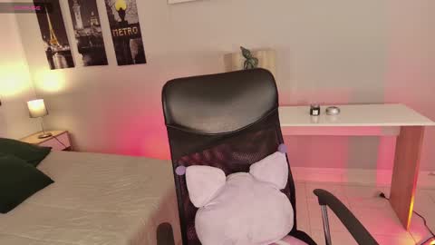 Connie online show from February 22, 5:02 pm