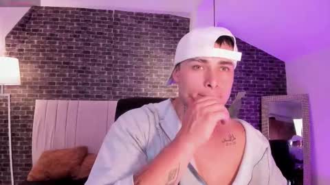 Connor Smith online show from February 5, 8:01 pm