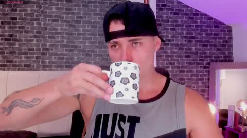 Connor Smith online show from April 3, 10:28 pm