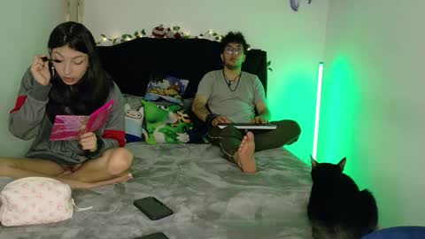 conor_taylor_ online show from October 5, 5:53 pm