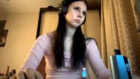 Isabella online show from December 2, 8:18 pm