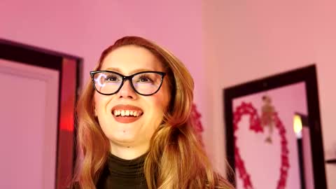 Snapshot of coolteacher chatting on October 20, 9:36 am Ginger The Cringer online show from October 20, 9:36 am