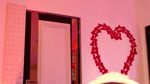 Snapshot of coolteacher chatting on October 27, 9:20 am Ginger The Cringer online show from October 27, 9:20 am