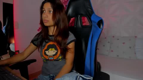  CORA  online show from November 4, 12:39 pm