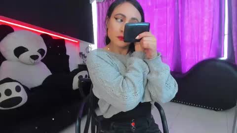 Coral  online show from September 9, 1:33 pm