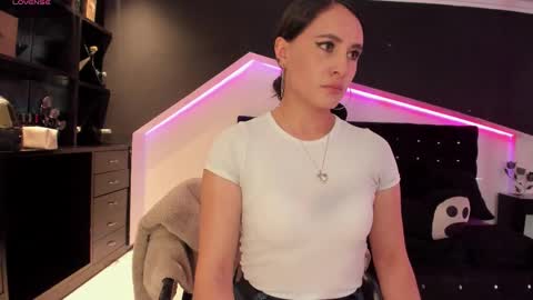 Coral  online show from January 19, 1:10 pm