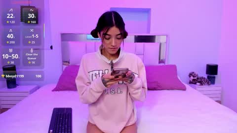 Carol Jhones  online show from November 21, 4:43 am