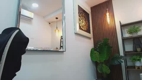 Snapshot of coral_lise chatting on September 12, 11:12 am Coral online show from September 12, 11:12 am
