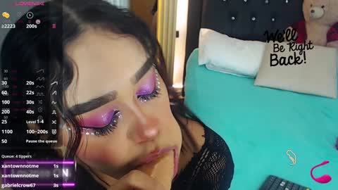 Coraline connected from 10 pm to 6 am Colombia time online show from December 18, 12:51 pm