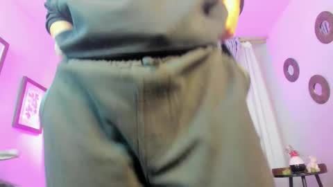 Coral Stefani online show from October 19, 5:01 am