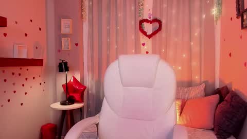 Coral Stefani online show from March 7, 5:07 am