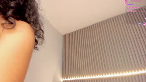 coralineross_ online show from March 4, 2:21 pm