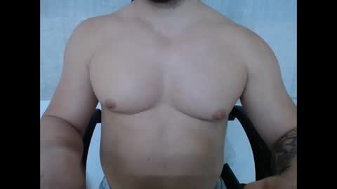 corolaxxl online show from November 25, 2:10 am