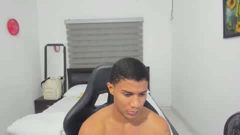 Ethan  online show from February 18, 11:15 pm