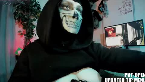 cos_operator online show from December 17, 9:21 pm