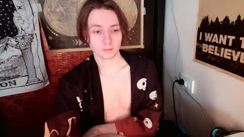 Snapshot of cosmonudes chatting on February 10, 12:18 pm Barry online show from February 10, 12:18 pm