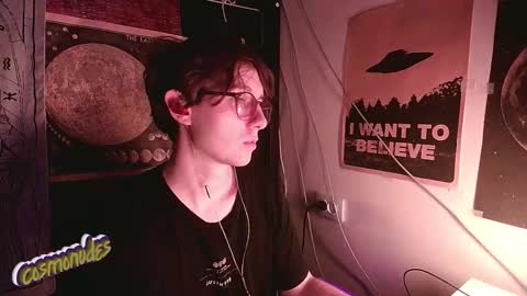 Snapshot of cosmonudes chatting on October 27, 3:23 pm Barry online show from October 27, 3:23 pm