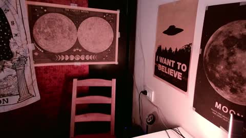 Snapshot of cosmonudes chatting on January 30, 9:25 pm Barry online show from January 30, 9:25 pm