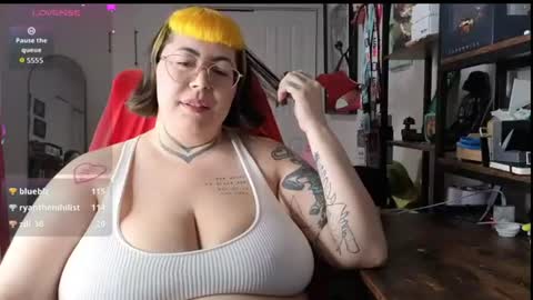 Miss Mei online show from August 7, 2:32 am