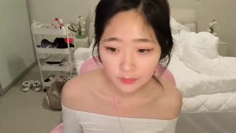 cozykorean online show from May 19, 1:45 am