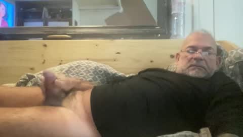 crapaud75018 online show from October 15, 8:15 am