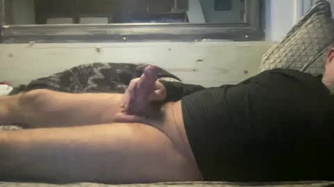 crapaud75018 online show from January 1, 3:23 am