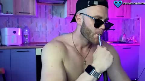 CraveLorenzo online show from August 5, 3:53 pm