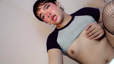 Hot Ayisha online show from March 9, 5:28 pm