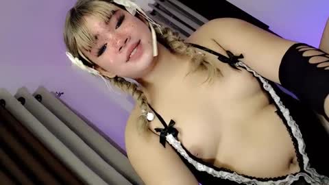 Hot Ayisha online show from September 28, 6:17 pm