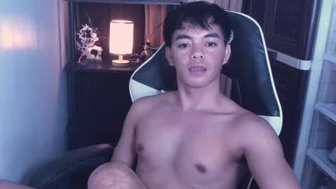 Snapshot of crazyasiancum chatting on February 14, 3:36 pm Zion online show from February 14, 3:36 pm