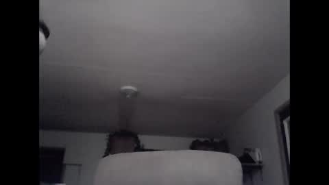 Snapshot of crazyheratic8 chatting on October 23, 1:29 am crazyheratic8 online show from October 23, 1:29 am