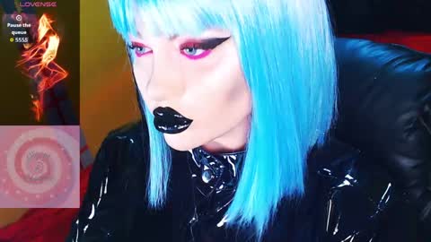 Roxy online show from May 8, 3:28 pm