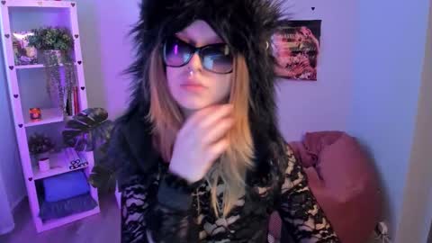 Alice online show from February 18, 1:22 pm