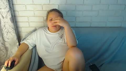 Crazyy Girl  online show from January 17, 6:02 pm