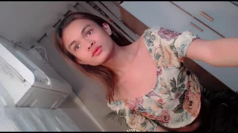 Delilah online show from October 15, 10:05 am