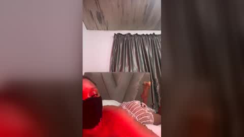 creamyemma1 online show from May 26, 5:41 pm
