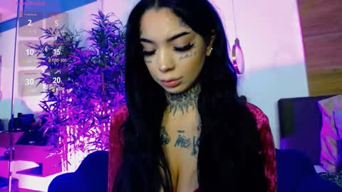 Sophie online show from January 9, 5:46 am