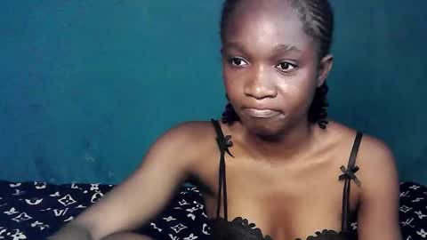 creamyxsugar online show from October 31, 2:39 pm