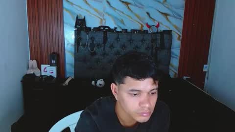 CRISANDMERY online show from November 24, 4:16 pm