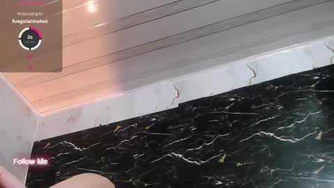 crislingery_doll online show from March 15, 1:14 pm