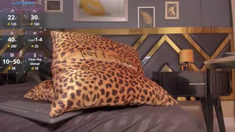 crissh 1 online show from December 5, 12:47 am