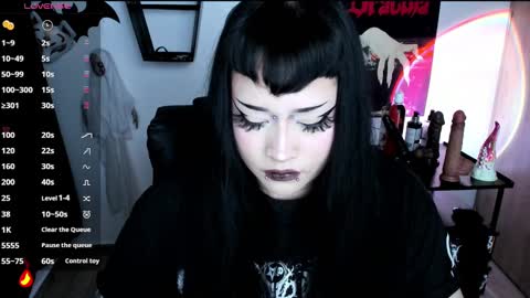 Cris online show from November 4, 10:22 pm