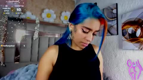   online show from November 26, 4:15 pm