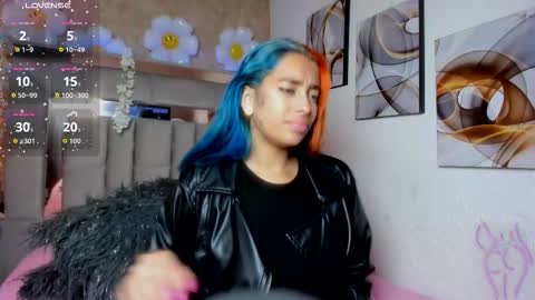   online show from November 10, 2:20 pm