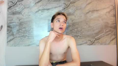 Snapshot of cristhian_cody chatting on October 11, 6:11 pm Cristhian online show from October 11, 6:11 pm